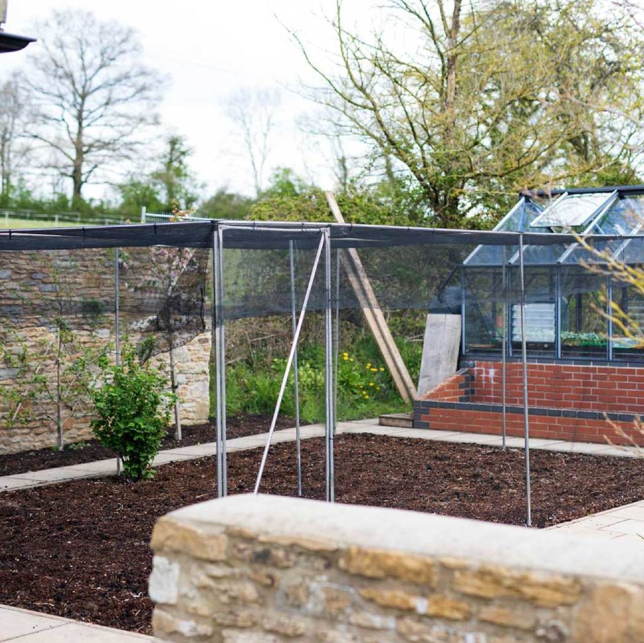 How to Build a Fruit Cage in a Weekend – Knowle Nets